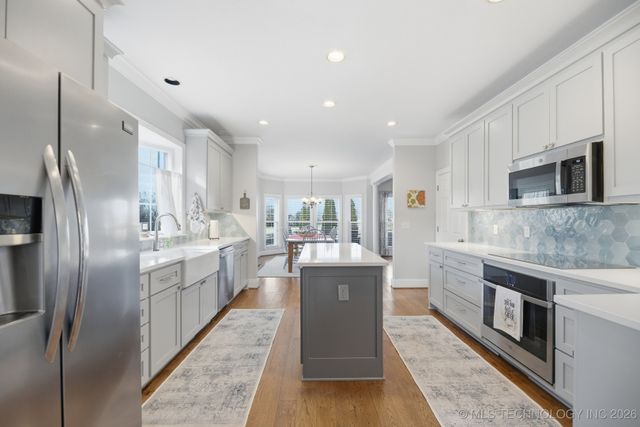 3912 N Battle Creek Drive, Broken Arrow, OK 74012