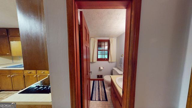 2802 Lakeview Court, Buford, GA 30519