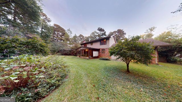 2802 Lakeview Court, Buford, GA 30519