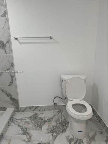 6560 SW 49th St 1, Davie, FL 33314