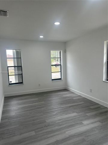 6560 SW 49th St 1, Davie, FL 33314