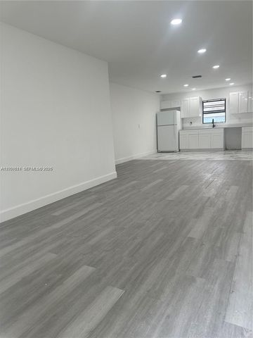 6560 SW 49th St 1, Davie, FL 33314