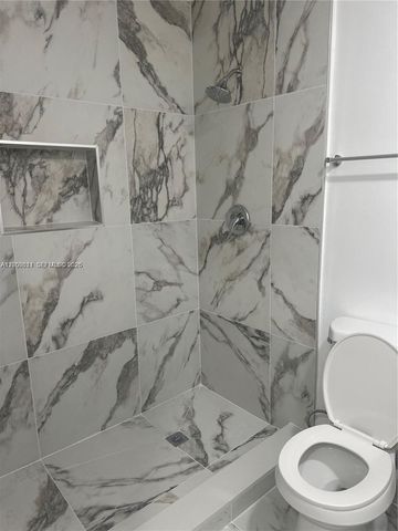 6560 SW 49th St 1, Davie, FL 33314