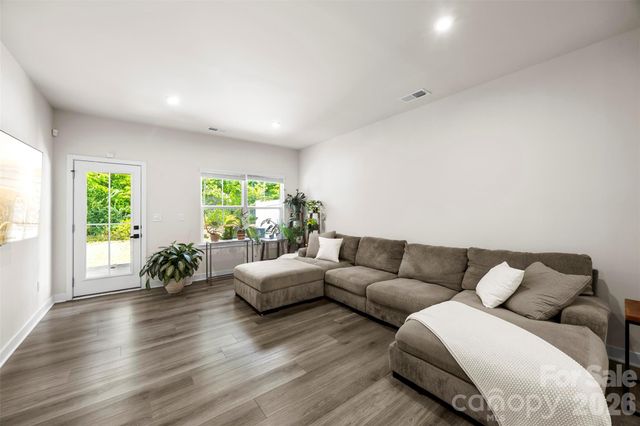 6325 Ashton Park Drive, Denver, NC 28037