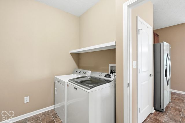 1430 Stoney Pointe Way, Avon, IN 46123
