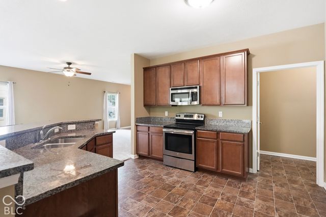 1430 Stoney Pointe Way, Avon, IN 46123