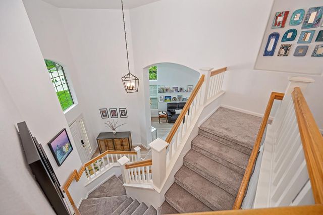 549 Fifteen Mile Dr, Roseville, CA 95678
