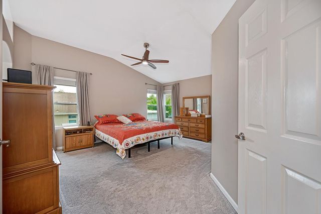 549 Fifteen Mile Dr, Roseville, CA 95678
