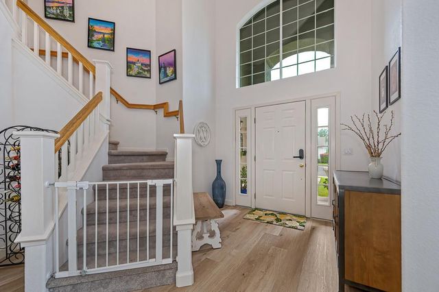549 Fifteen Mile Dr, Roseville, CA 95678