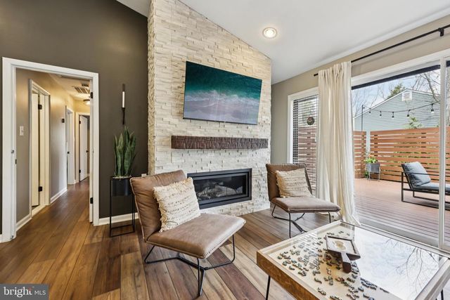 10913 HOWLAND DR, Reston, VA 20191