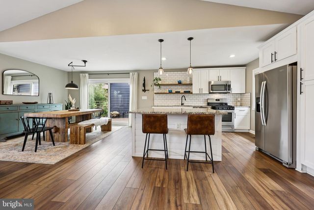 10913 HOWLAND DR, Reston, VA 20191