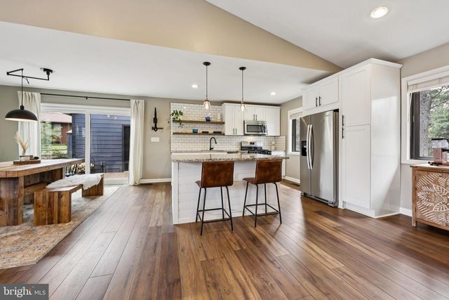 10913 HOWLAND DR, Reston, VA 20191