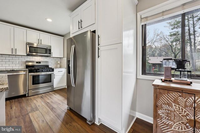 10913 HOWLAND DR, Reston, VA 20191