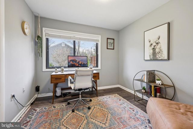 10913 HOWLAND DR, Reston, VA 20191