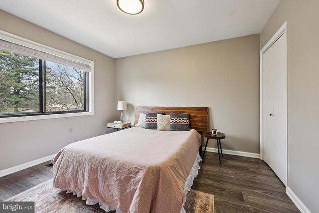 10913 HOWLAND DR, Reston, VA 20191