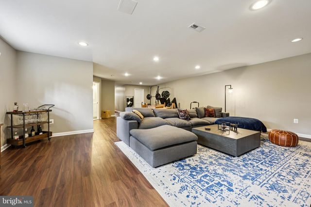 10913 HOWLAND DR, Reston, VA 20191