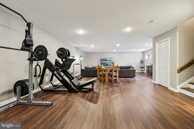 10913 HOWLAND DR, Reston, VA 20191