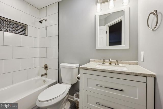 10913 HOWLAND DR, Reston, VA 20191