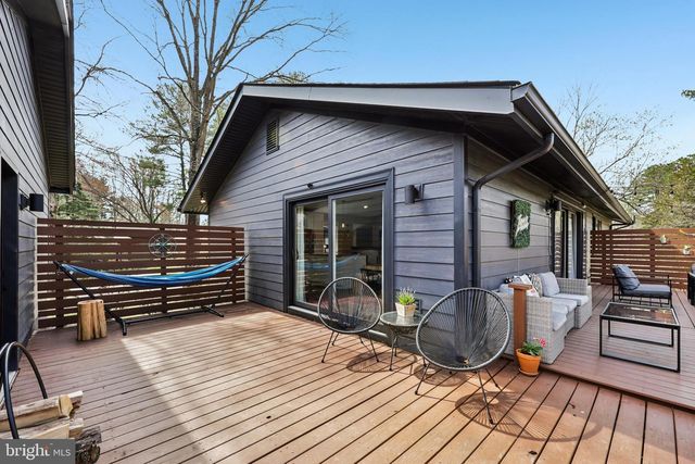 10913 HOWLAND DR, Reston, VA 20191