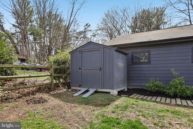 10913 HOWLAND DR, Reston, VA 20191