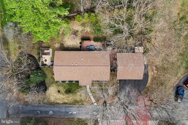 10913 HOWLAND DR, Reston, VA 20191