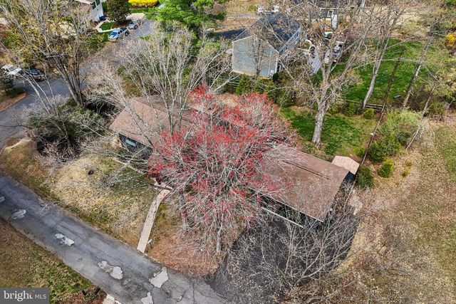 10913 HOWLAND DR, Reston, VA 20191