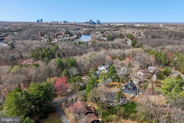 10913 HOWLAND DR, Reston, VA 20191