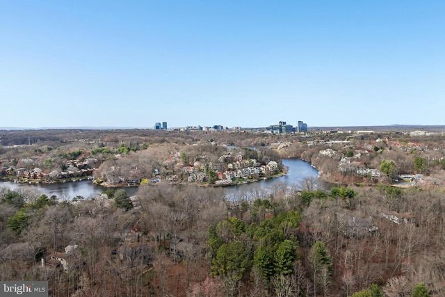 10913 HOWLAND DR, Reston, VA 20191