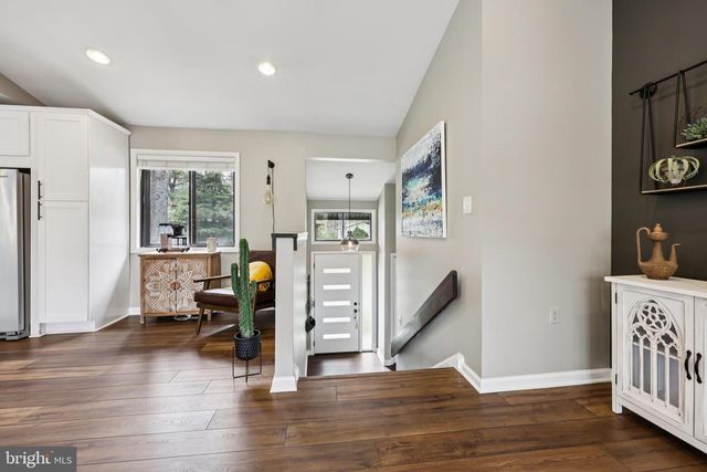 10913 HOWLAND DR, Reston, VA 20191