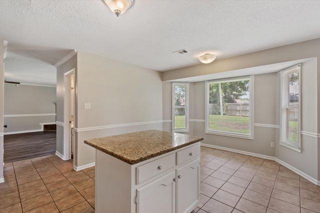 856 WOOD SHADOWS DR, Memphis, TN 38018