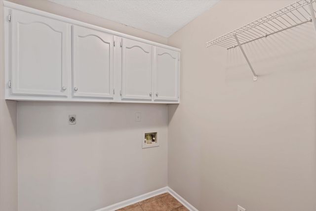 856 WOOD SHADOWS DR, Memphis, TN 38018