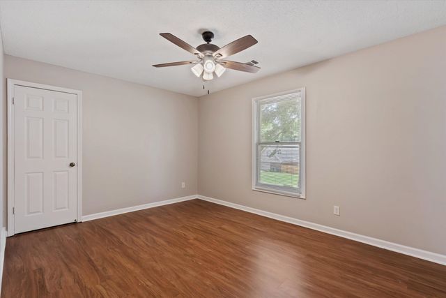 856 WOOD SHADOWS DR, Memphis, TN 38018
