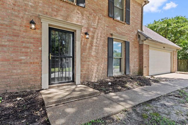 856 WOOD SHADOWS DR, Memphis, TN 38018