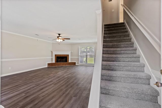 856 WOOD SHADOWS DR, Memphis, TN 38018
