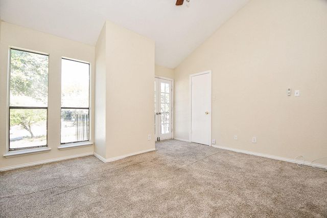 10811 Richmond Avenue 2, Houston, TX 77042