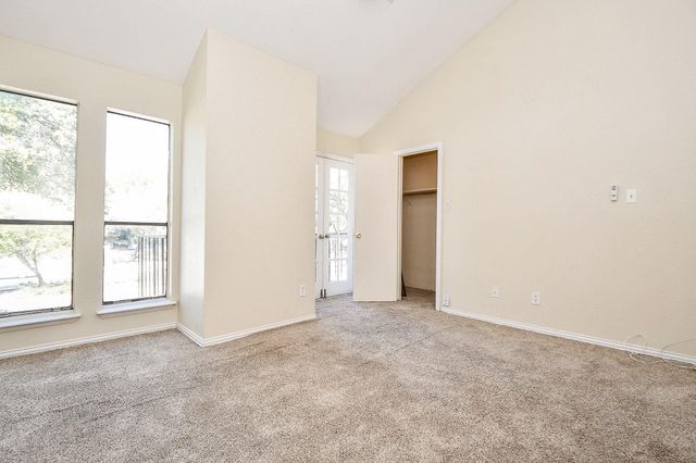 10811 Richmond Avenue 2, Houston, TX 77042