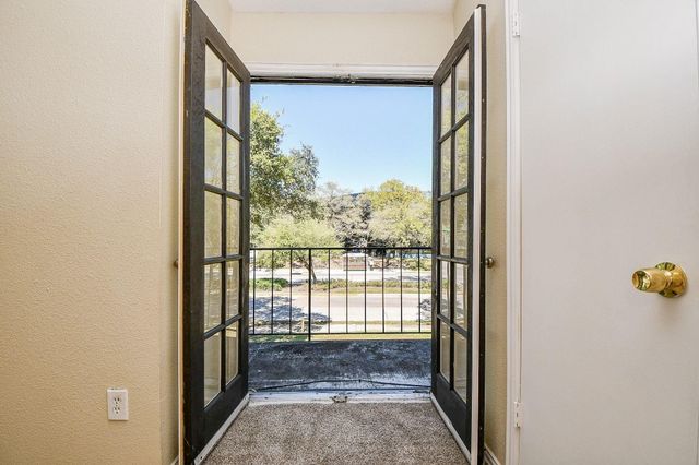 10811 Richmond Avenue 2, Houston, TX 77042