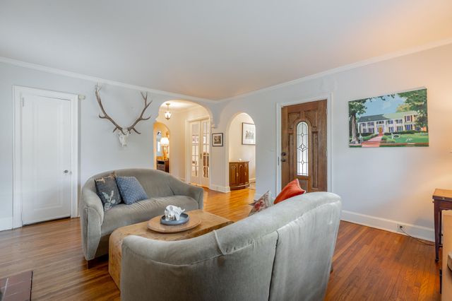 1206 E Dallas Road, Chattanooga, TN 37405