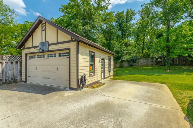 1206 E Dallas Road, Chattanooga, TN 37405