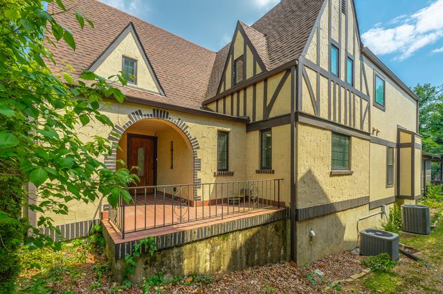 1206 E Dallas Road, Chattanooga, TN 37405