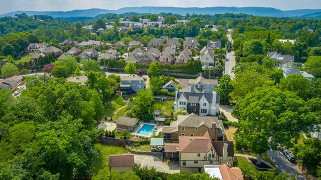 1206 E Dallas Road, Chattanooga, TN 37405