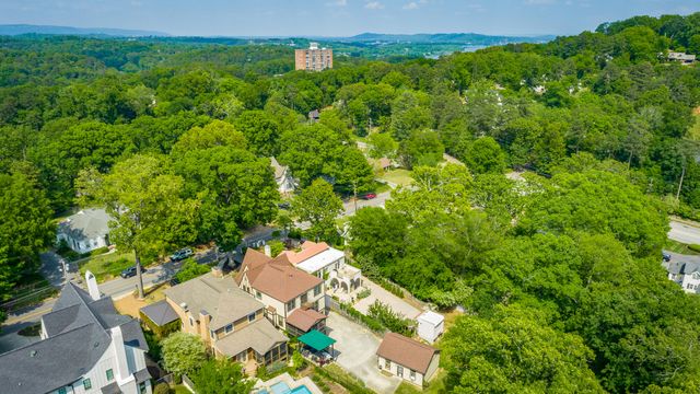1206 E Dallas Road, Chattanooga, TN 37405