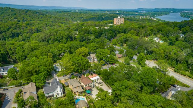 1206 E Dallas Road, Chattanooga, TN 37405