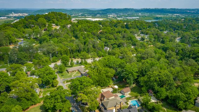 1206 E Dallas Road, Chattanooga, TN 37405