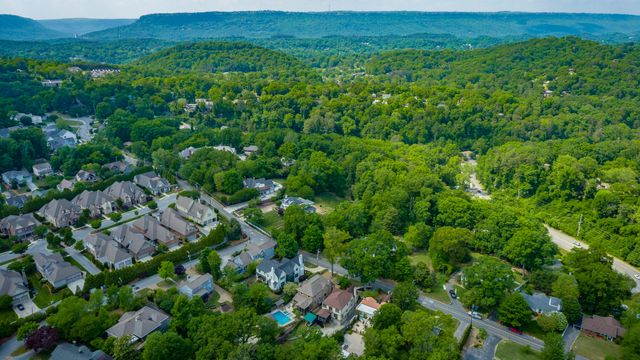 1206 E Dallas Road, Chattanooga, TN 37405