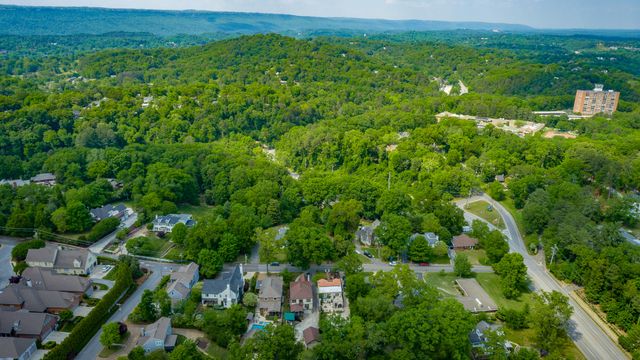 1206 E Dallas Road, Chattanooga, TN 37405