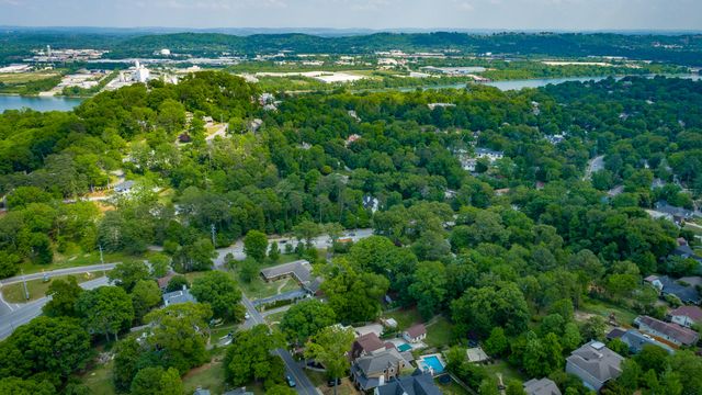 1206 E Dallas Road, Chattanooga, TN 37405