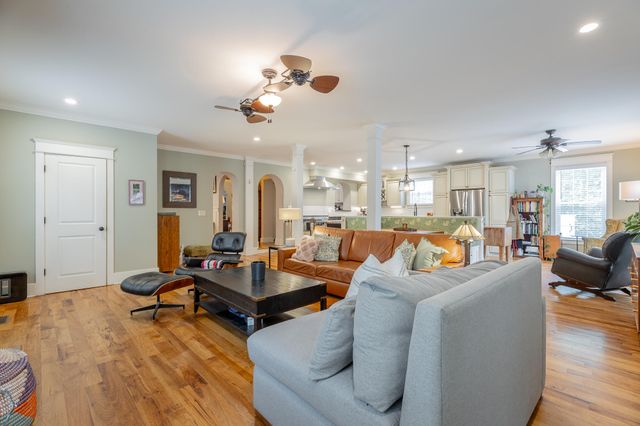 1206 E Dallas Road, Chattanooga, TN 37405