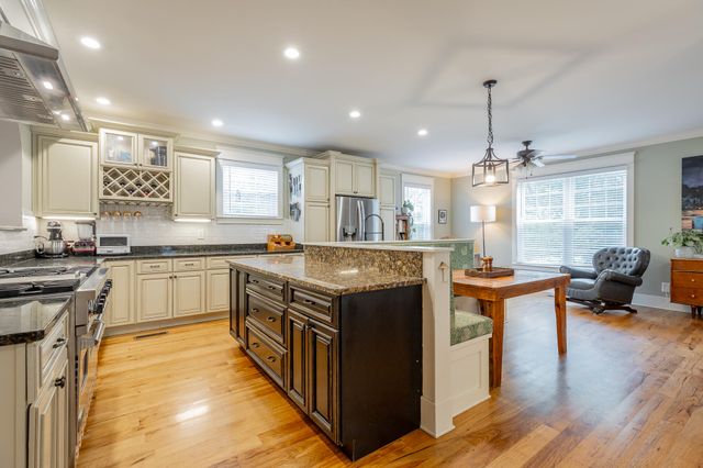 1206 E Dallas Road, Chattanooga, TN 37405