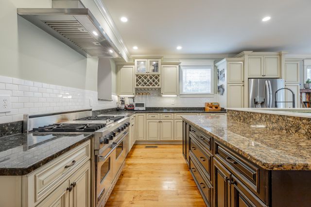 1206 E Dallas Road, Chattanooga, TN 37405